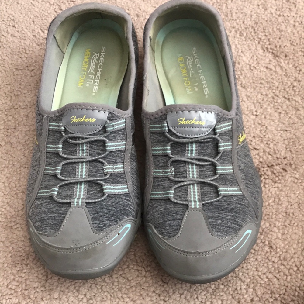 Women’s Skechers gray size 9